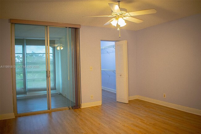 Building Photo - 260 NW 76th Ave