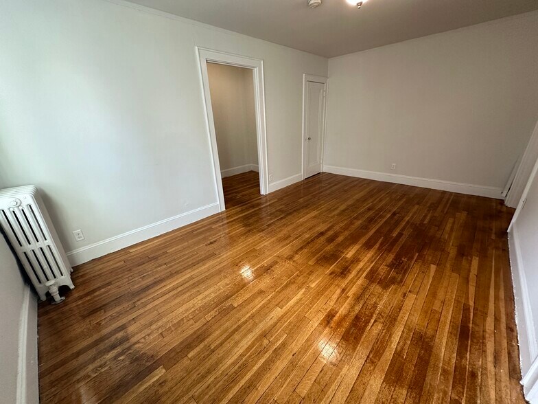 Building Photo - 140 Highland Ave
