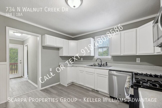 Building Photo - 734 N Walnut Creek Dr