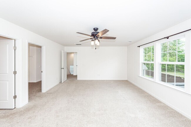 Building Photo - 3 Bedroom, 2.5 Bathroom Home in Hunters Bend - Ladson