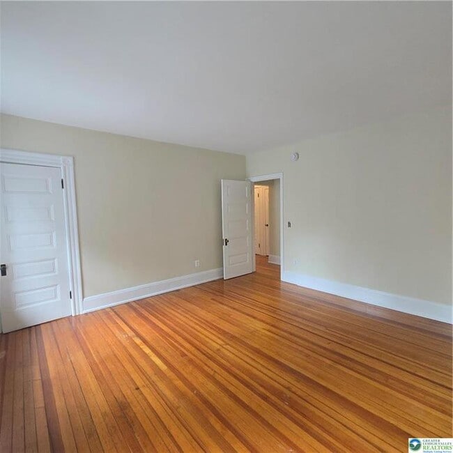 Building Photo - 408 Clinton Terrace