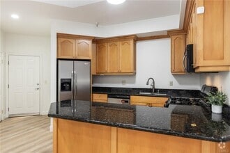 Building Photo - 12407 Moorpark St