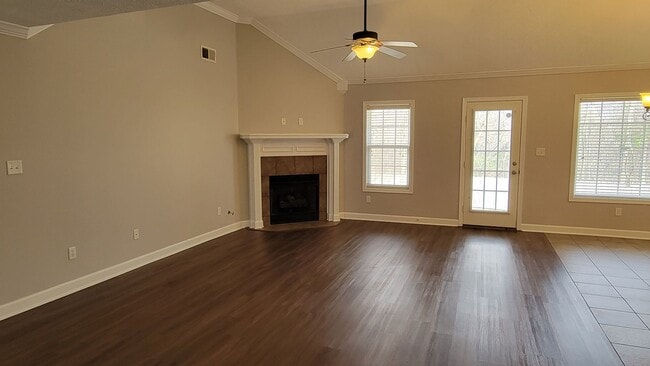 Building Photo - Doublecreek Subdivision
