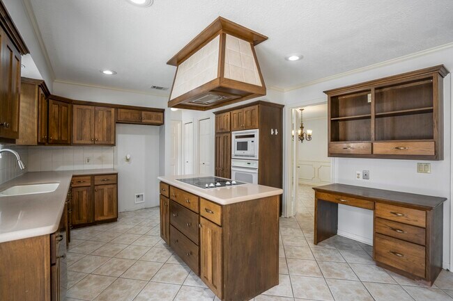 Building Photo - 16611 Brenton Oaks Dr