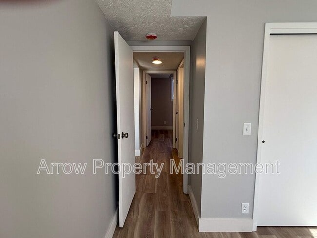 Building Photo - 1725 N Iowa Ave