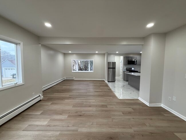 Building Photo - 255 N 1st Ave