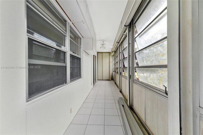 Building Photo - 100 SW 132nd Way