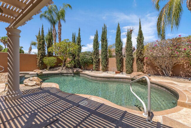 Building Photo - 79886 Dandelion Dr