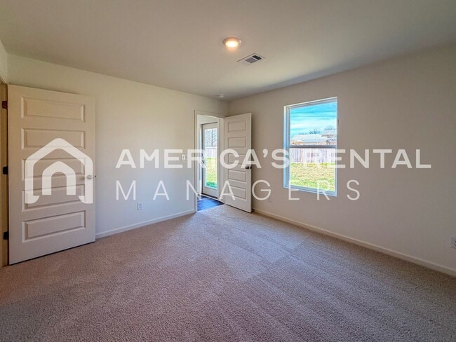 Building Photo - DEPOSIT PENDING! Sign a 13-month lease by 3/31/2026 to receive a $500 Gift Card! New Construction...