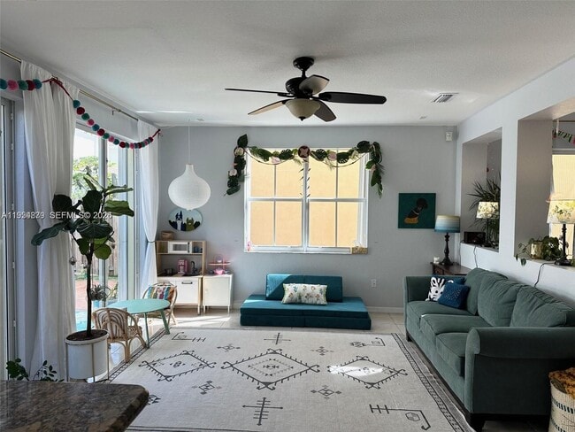 Building Photo - 11301 NW 44th Terrace