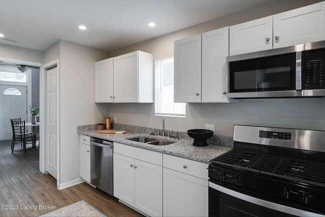 Building Photo - ? Stunning 4 Bedroom, 1 Bathroom Home on Preston ?