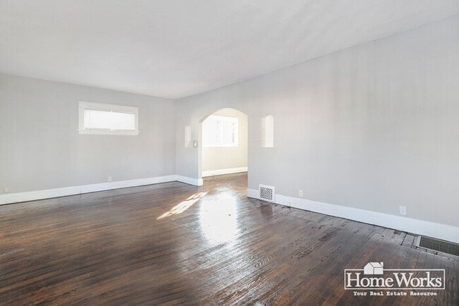 Building Photo - Charming 3-Bedroom Home with Updated Features and