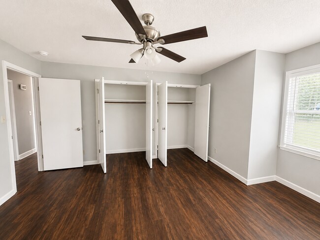 Building Photo - 101 Bayview Cir