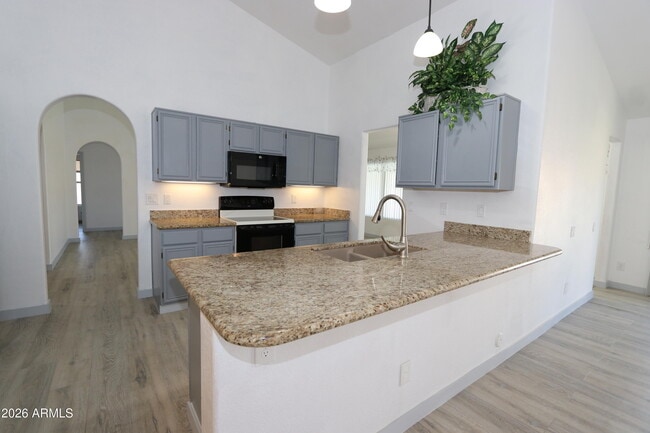 Building Photo - 4308 E Princeton Ave