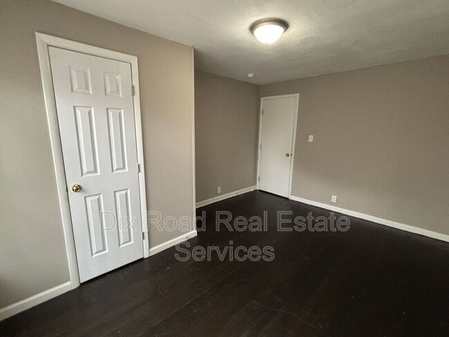 Building Photo - 1111 Richmond Ave