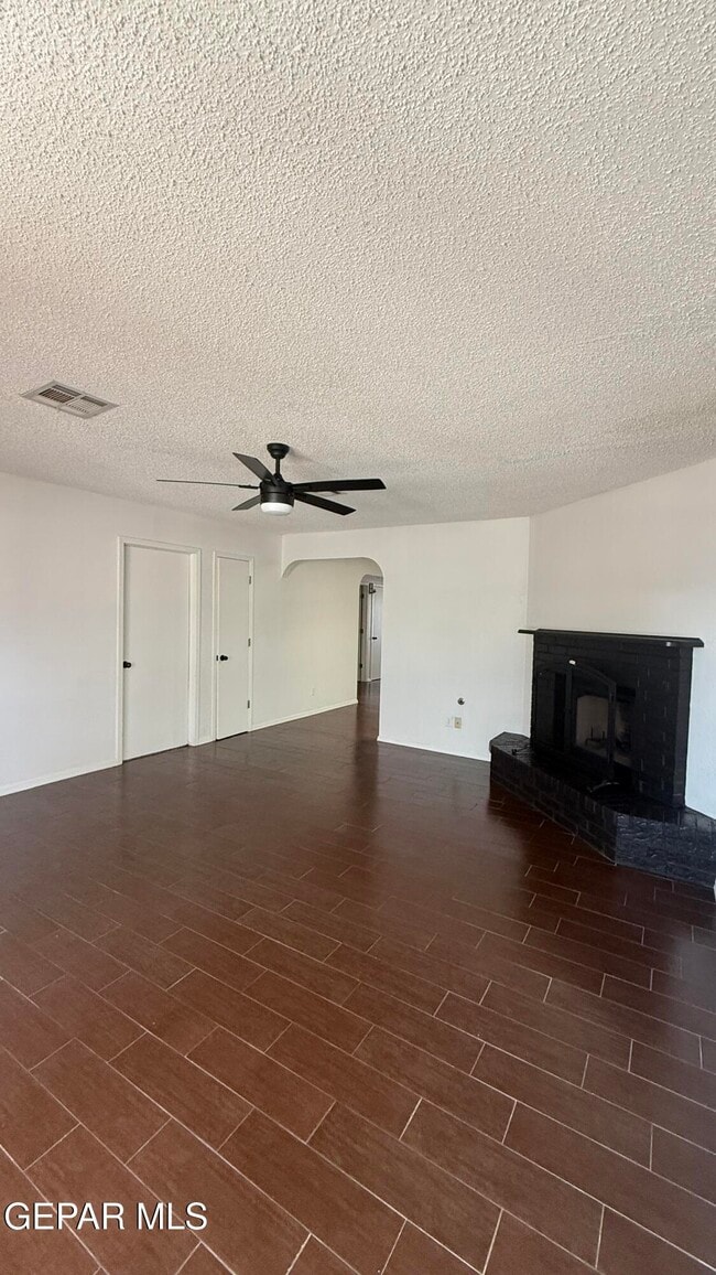 Building Photo - 11621 Marsh Mccall Way