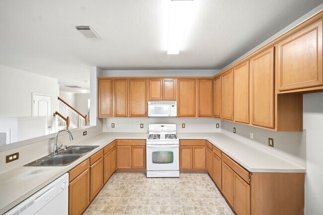 Building Photo - 3830 Misty Falls Ln