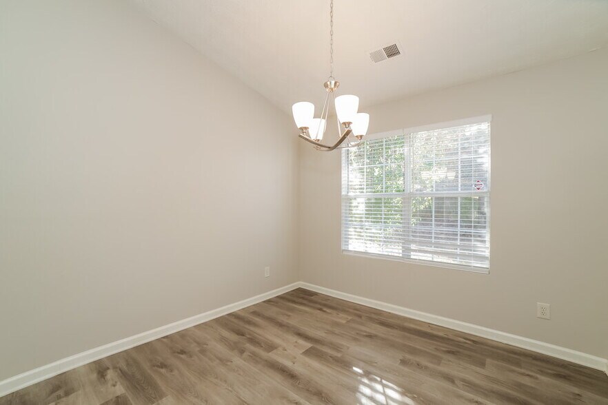 Building Photo - 2851 Cedar Trace Dr