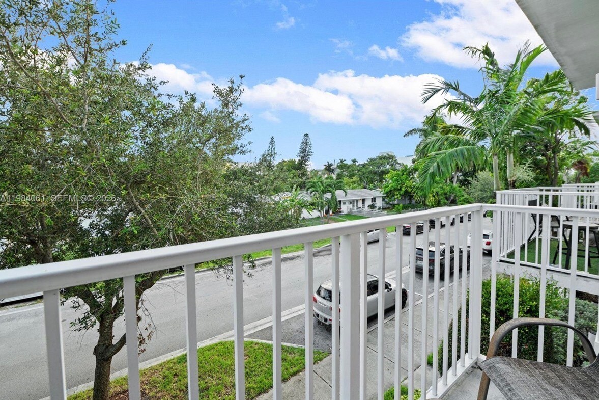 Building Photo - 2641 NE 212th Ter