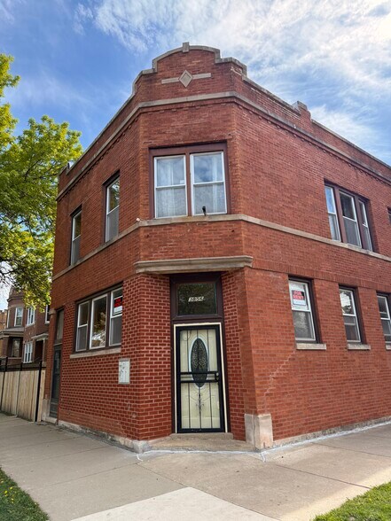 Front door - 3856 N Bernard St
