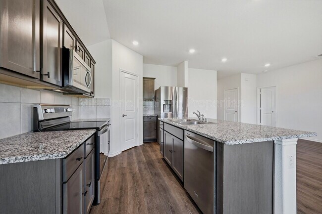 Building Photo - 3311 Brookstone Dr