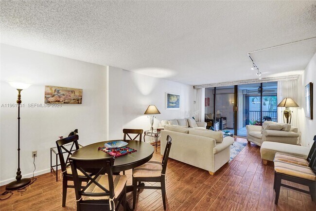 Building Photo - 2814 N 46th Ave