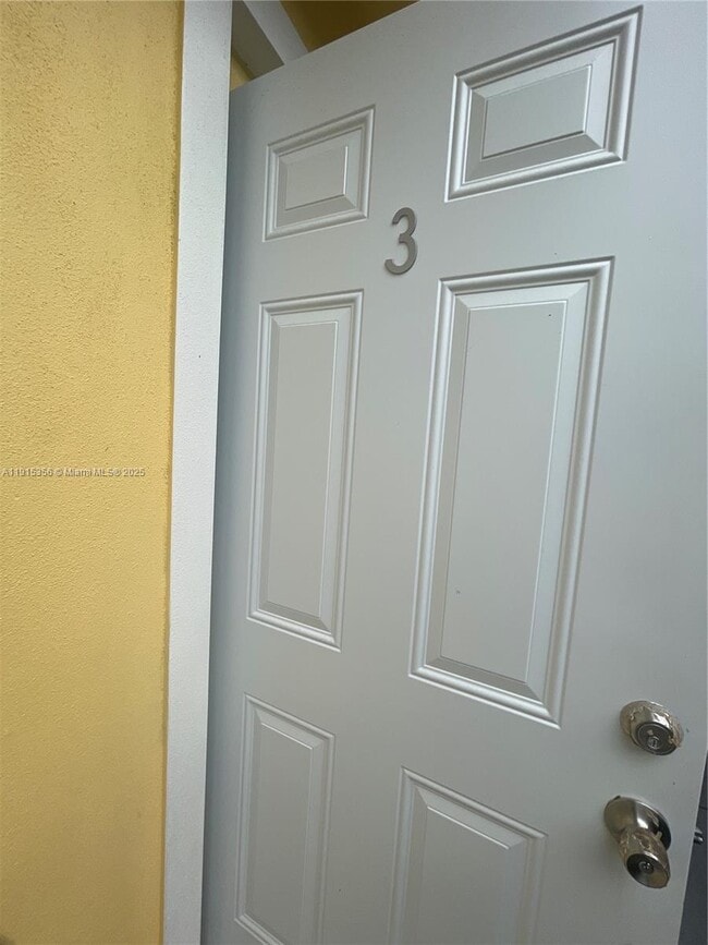 Building Photo - 1935 Liberty St