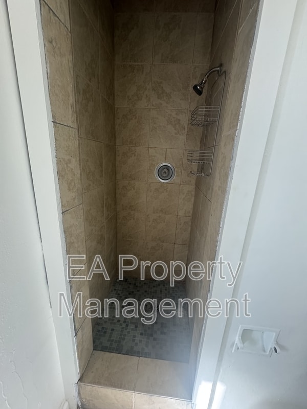 Building Photo - 10017 Los Arboles Ave NE