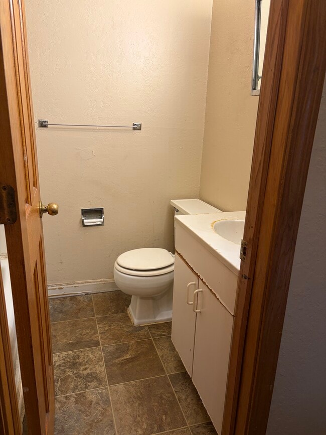 Building Photo - 1107 7th St N