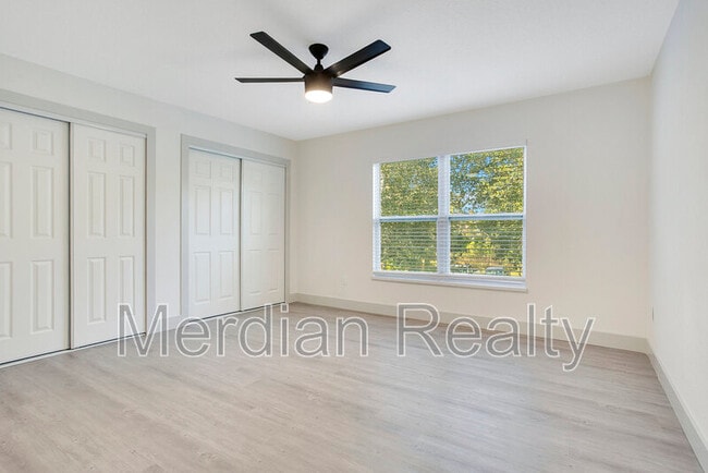 Building Photo - 1217 W 6th St