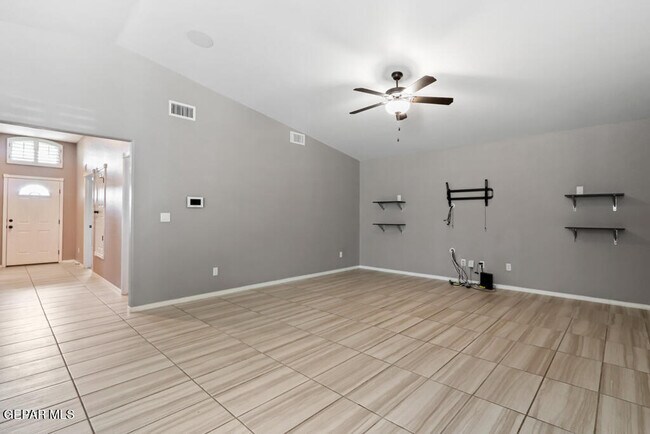 Building Photo - 1908 Thomas Lackland St