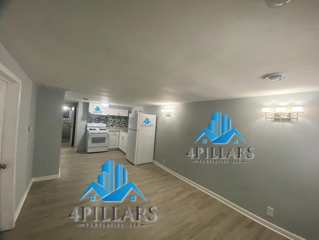 Building Photo - Charming 2 Bedroom, 1 Bath Apartment for Rent