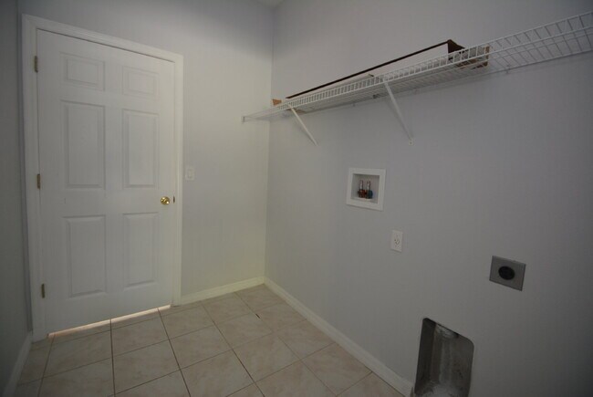 Building Photo - "Charming 3-Bed Oasis in Palm Coast - 1,85...