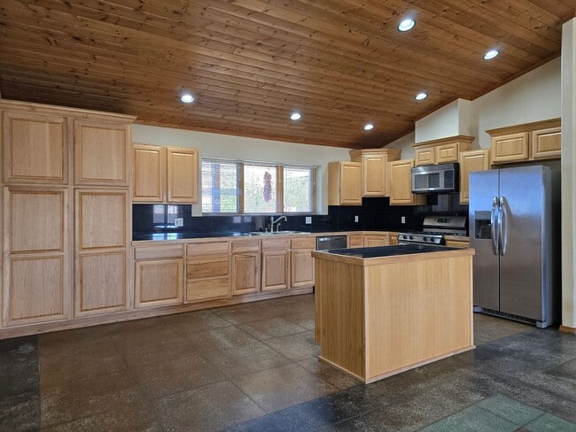 Building Photo - 4 Alma Ct