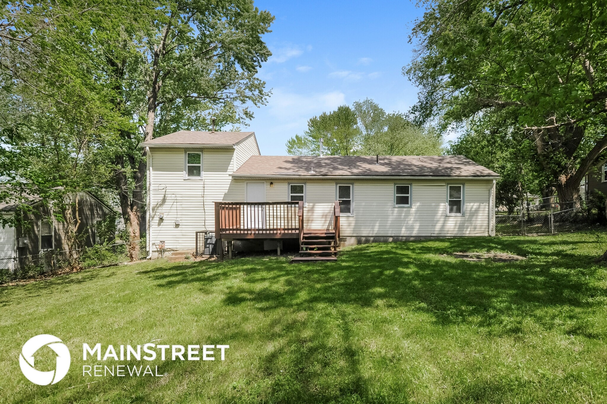 Building Photo - 10306 Oakland Ave