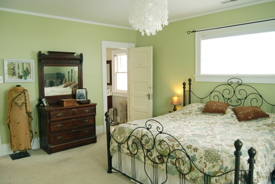 Building Photo - 203 Wallace Ave