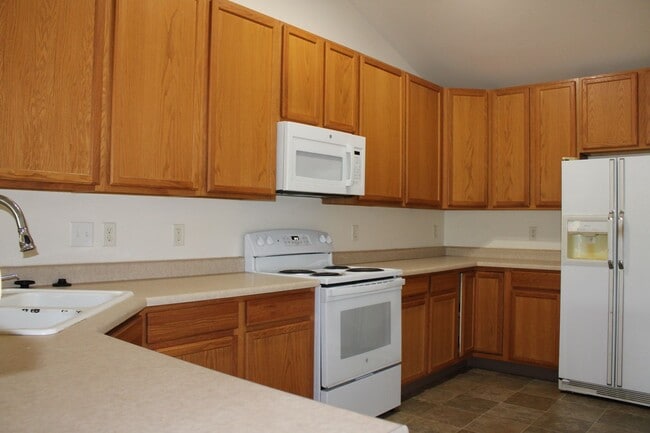 Building Photo - Lovely Two Bedroom Condo in Greeley