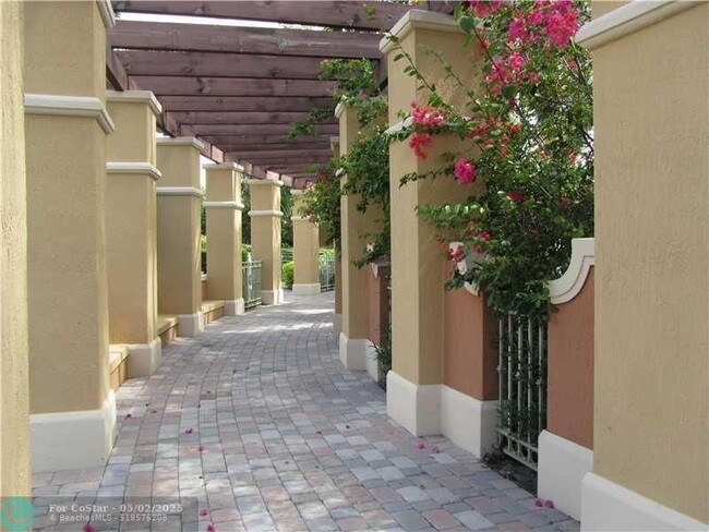 Building Photo - 4929 Windward Way