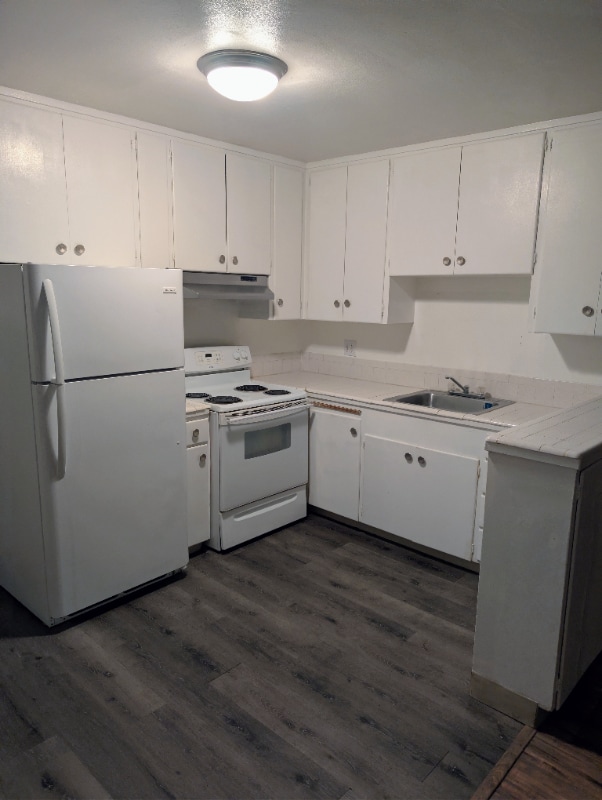 Building Photo - 1025 N Madison St