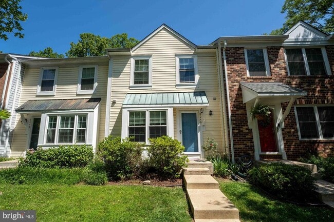 Building Photo - 18246 Fox Chase Cir