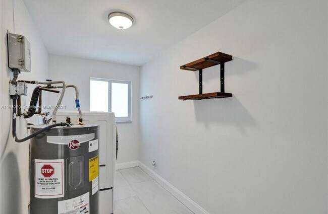 Building Photo - 11280 NW 40th St