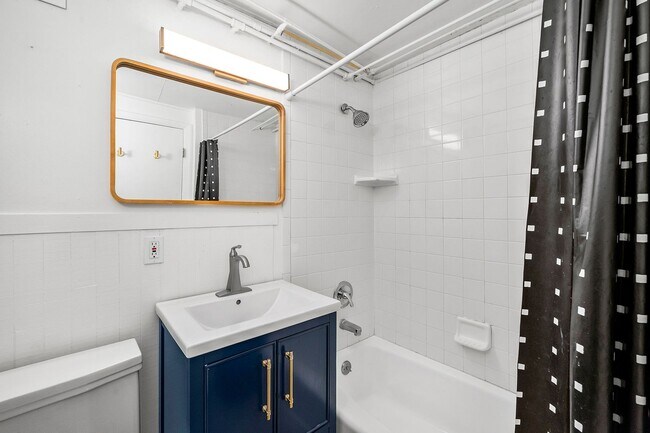 Building Photo - 2BD, 2BA Wellshire Home with Finished Basement and Attached 1-Car Garage