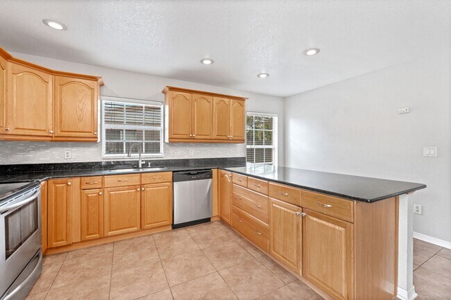 Building Photo - 6515 34th Ave N