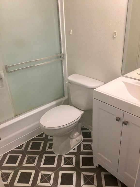 Building Photo - 286 W Palomino Dr