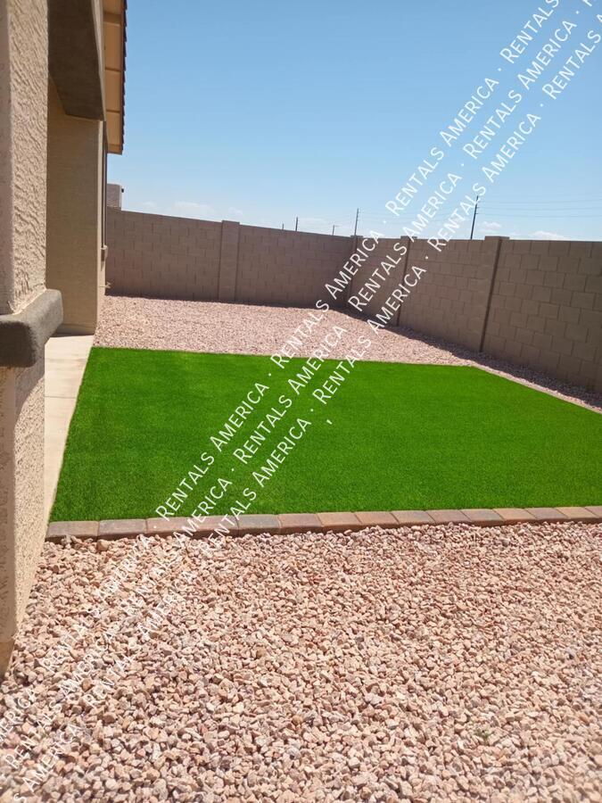 Building Photo - 23015 E Starflower Dr