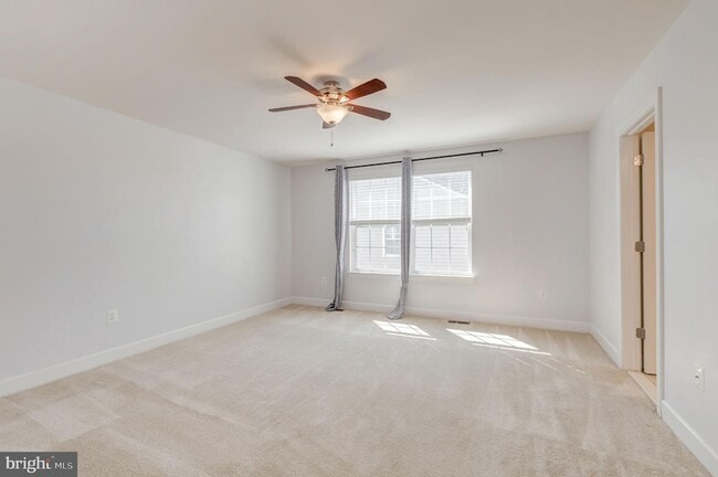 Building Photo - 6266 Summit Point Ct