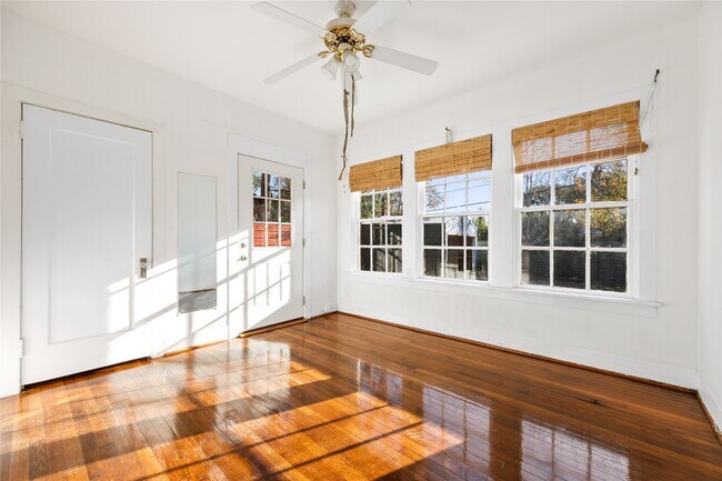 Building Photo - 3014 Prospect St