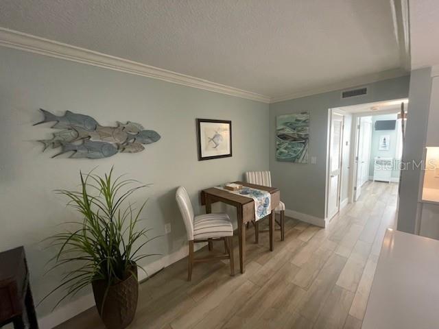 Building Photo - 225 104th Ave