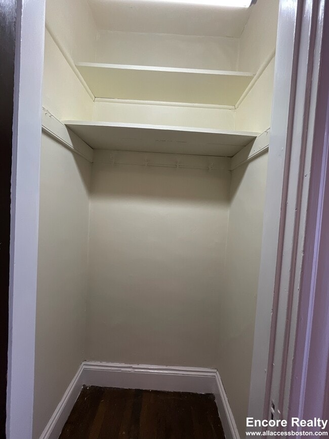 Building Photo - 110 Brainerd Rd