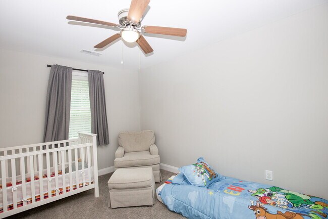 Building Photo - Charming 3-bedroom, 2.5-bath home nestled in the heart of Carthage